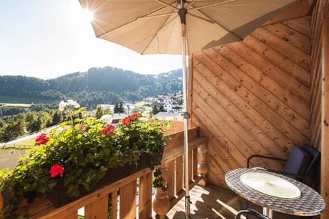 View (from property/room), Decorative detail