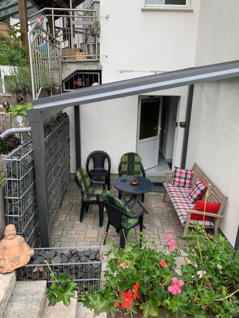 Property building, Patio, Facade/entrance, Balcony/Terrace, Other, Decorative detail