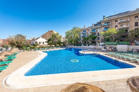Day, Balcony/Terrace, Pool view, Swimming pool, sunbed