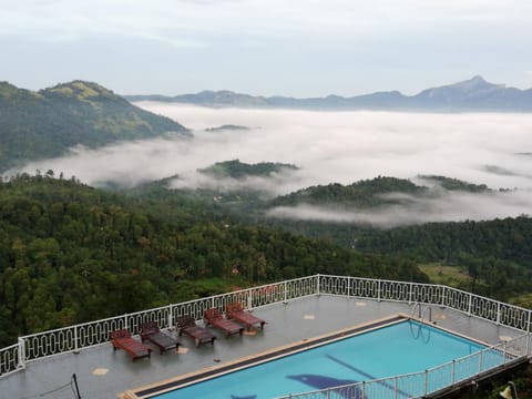 Mountain view, Pool view, Sunrise