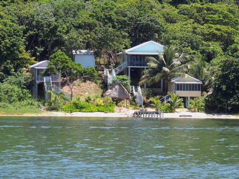 Guanaja Caribbean Cottages House in Bay Islands Department