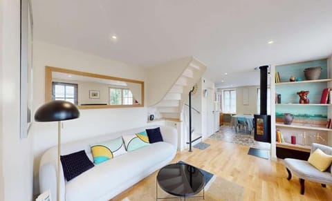 Au bord de l'Odon House in Caen