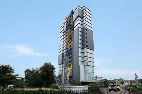 Swiss-Belinn Simatupang Hotel in South Jakarta City