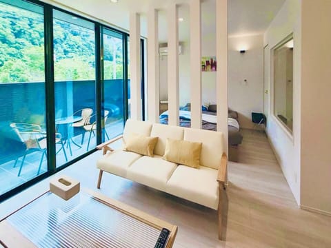 加美屋リゾート長瀞岩畳リバーサイドテラスSuite Apartment in Saitama Prefecture