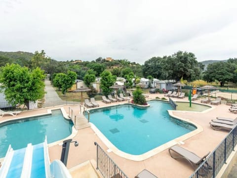 Chalet confortable avec terrasse - API-1-52-320 Campground/ 
RV Resort in Bormes-les-Mimosas