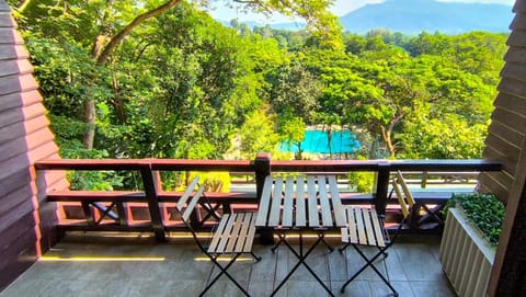 Patio, Spring, Day, Natural landscape, View (from property/room), Balcony/Terrace, Dining area, Mountain view