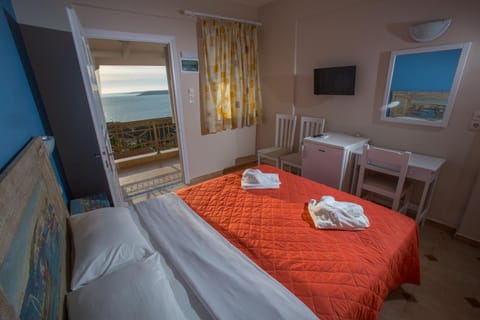 Bed, Sea view