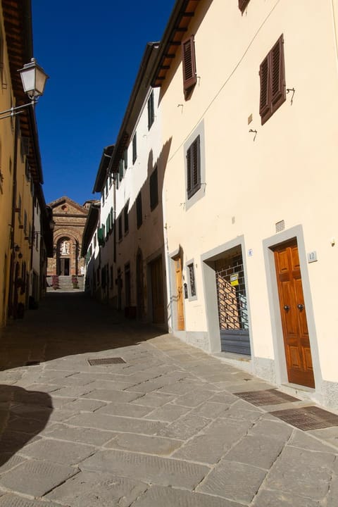 ROSSO DEL CHIANTI al CENTRO STORICO 1 Apartment in Panzano In Chianti