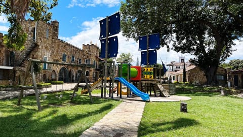 Hotel El Castillo Chinauta Hotel in Cundinamarca, Colombia