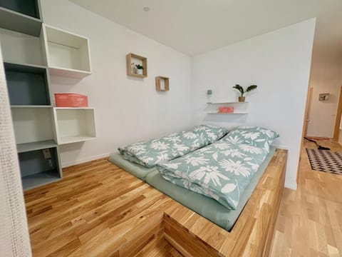 Bed, Photo of the whole room