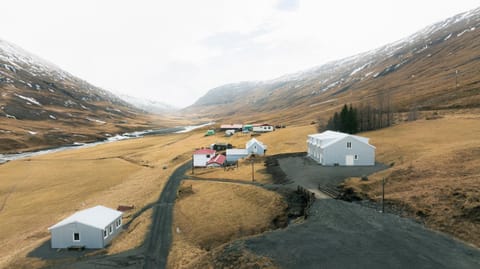 Neighbourhood, Natural landscape