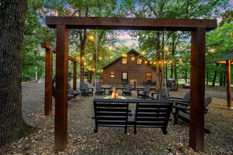 Property building, Patio, Natural landscape, Garden