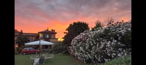 CORTE dELLE FOLE Bed and Breakfast in Carrara