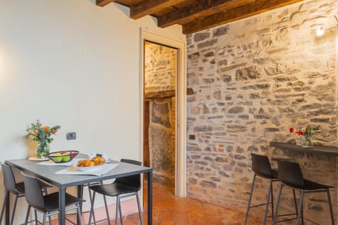 Antiche Mura Como by Rent All Como Apartamento in Como