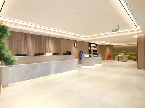 Lobby or reception, Business facilities