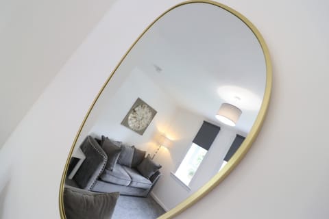 Signature - Hattrix View Apartment in Cumbernauld