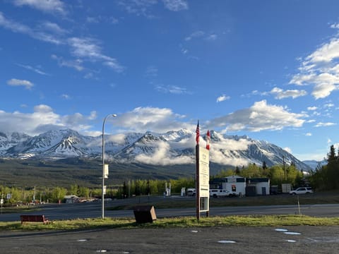 Kluane Park Inn Pousada in Yukon