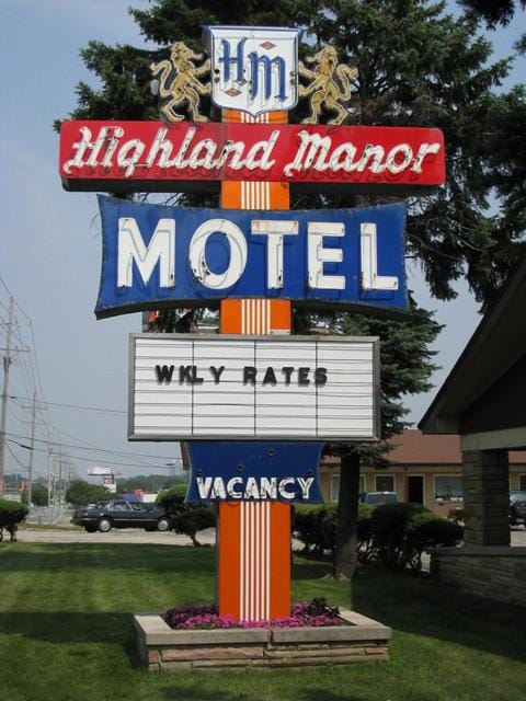 Highland Manor Motel Hotel in Lombard
