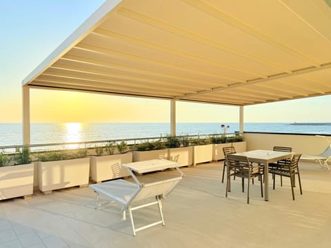 Balcony/Terrace, Dining area, Sea view