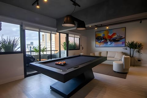 Billiard, Living room
