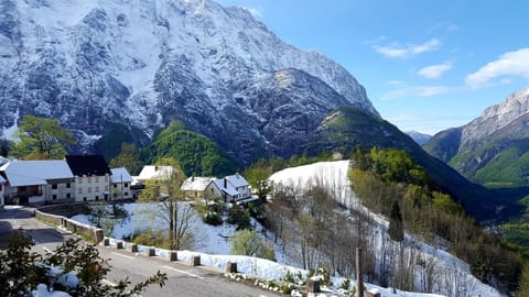 Neighbourhood, Natural landscape, Mountain view