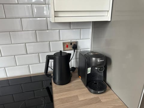 Coffee/tea facilities, toaster
