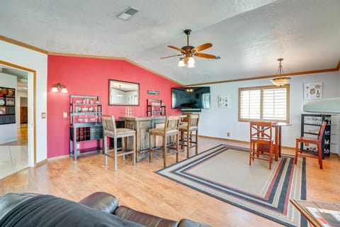 Pool, Spa and Mountain Views Apple Valley Retreat! House in Apple Valley