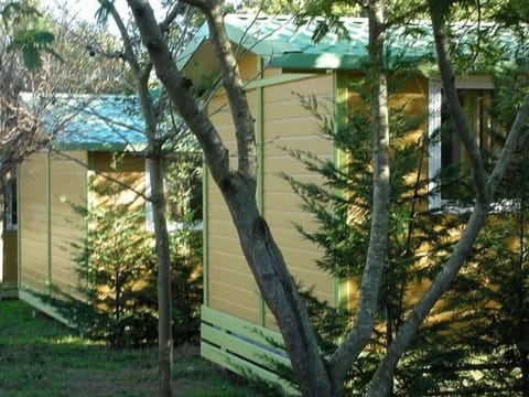 Chalet à Bormes-les-Mimosas avec terrasse - API-1-52-273 Campground/ 
RV Resort in Bormes-les-Mimosas