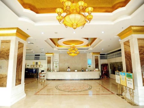 Vienna Hotel Shenzhen Longhua Qinghu Road Hotel in Shenzhen