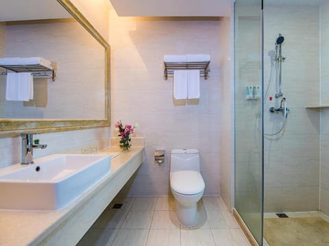 Vienna Hotel Dongguan Tangxia Lincun Square Hotel in Shenzhen