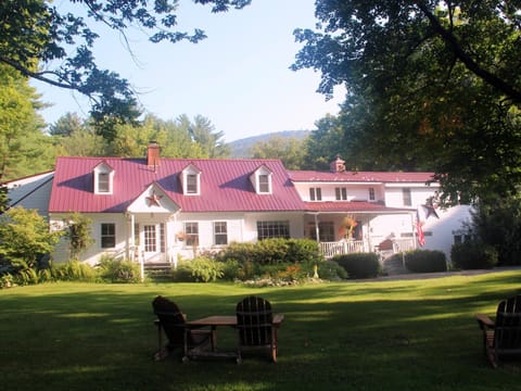 Buttonwood Inn on Mount Surprise Bed and Breakfast in Bartlett