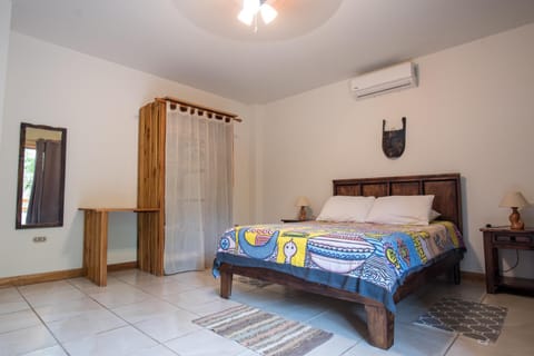 Bed, Photo of the whole room, Bedroom, air conditioner