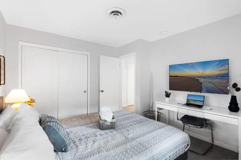 Backyard Oasis with Heated Pool near Wilton Manors House in Wilton Manors