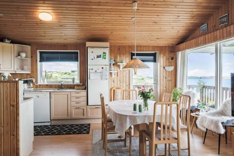 G192-Lemvig-Violvej-92 House in Central Denmark Region