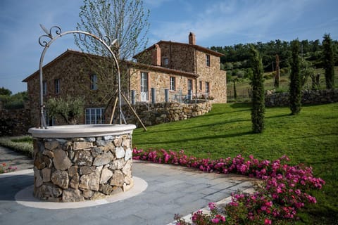 Property building, Spring, Day, Garden, Garden view