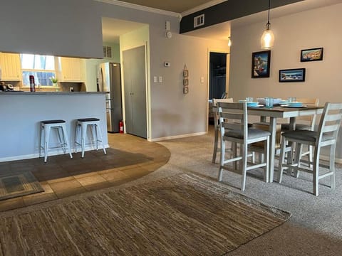 Mariners Village Tranquil Condo Apartment in Taylor Lake Village