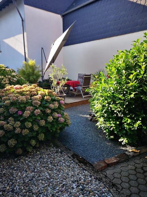 Garden, Garden, Balcony/Terrace