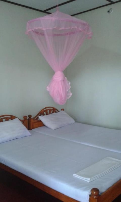 Sea Zone Hotel Nilaveli Bed and Breakfast in Sri Lanka