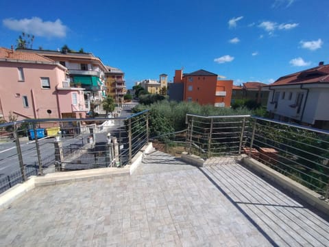 View (from property/room), Balcony/Terrace