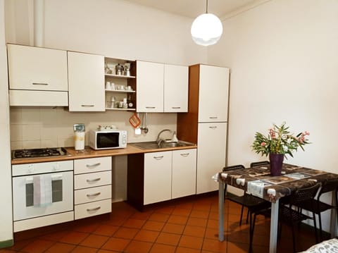 Coffee/tea facilities, Kitchen or kitchenette, Dining area, minibar, pet friendly