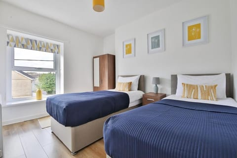 Neath Valley – Family Haven near Waterfalls Bed and Breakfast in Crynant