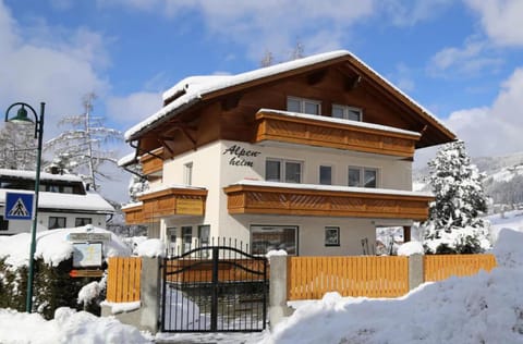 Alpenheim Bed and Breakfast in Dobbiaco