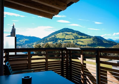 Day, Natural landscape, View (from property/room), Balcony/Terrace, Mountain view
