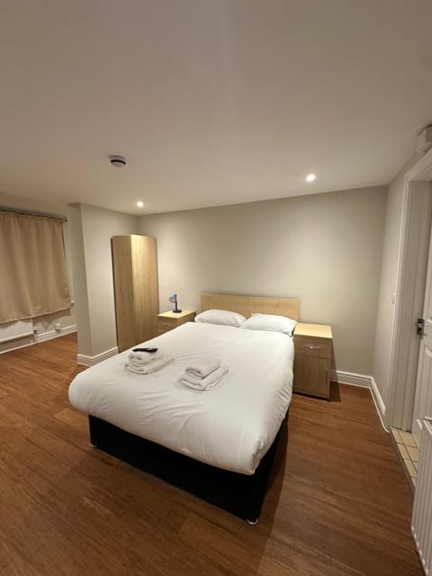 Bedroom, wardrobe