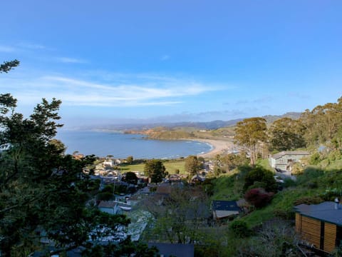 Nearby landmark, Natural landscape, Sea view