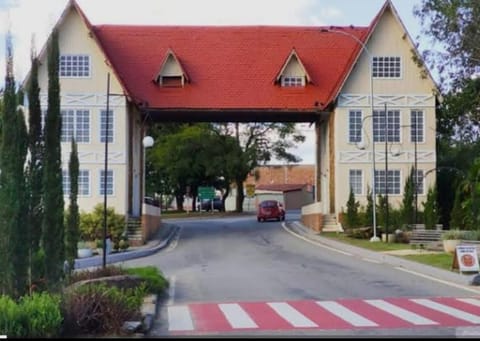 Ohana Bolt Miguel Pereira House in Miguel Pereira