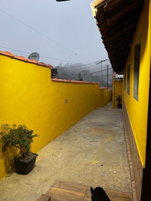 Ohana Bolt Miguel Pereira House in Miguel Pereira