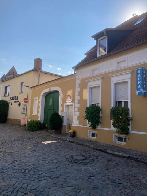 pension & sauna AM LORENZ Bed and Breakfast in Saxony-Anhalt, Germany