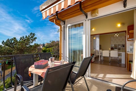 Day, Balcony/Terrace, Seating area