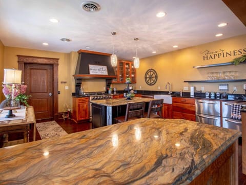 15 off Winter Deal Mansion Pet-Friendly House in Clarion